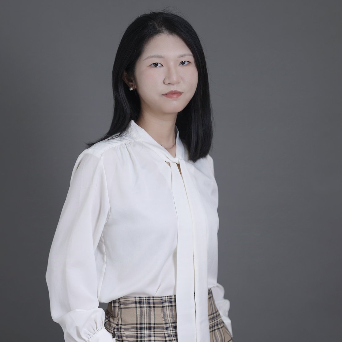 您好，我是首席执行官Sally!